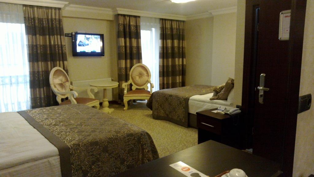 Latifoglu Hotel アンカラ エクステリア 写真